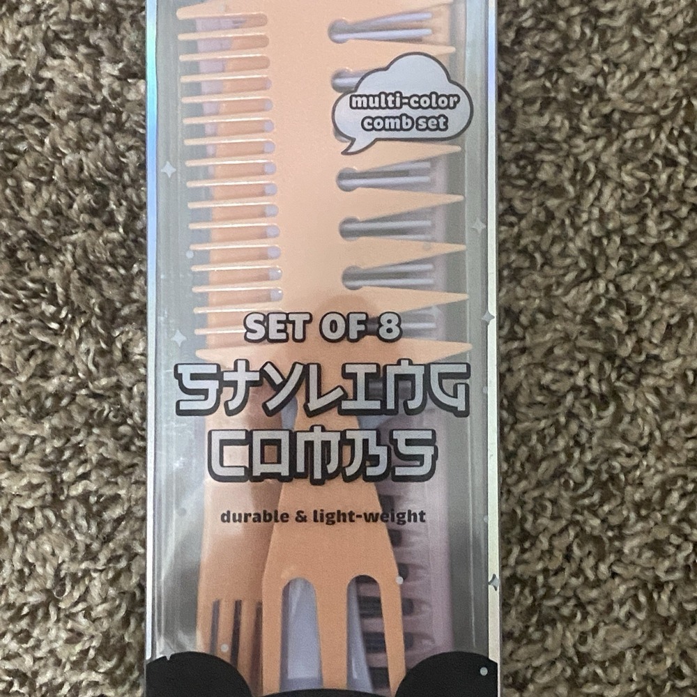 NIB Set Of 8 Styling Combs Multi Color - Picture 3 of 6